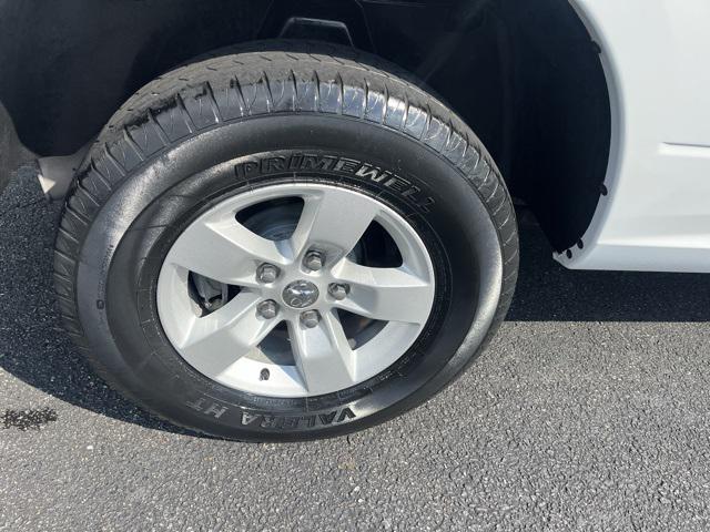 Photo of 2018 Bright White Clearcoat RAM 1500