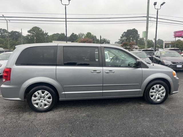 Photo of 2017 Billet Silver Metallic Clearcoat Dodge Grand Caravan