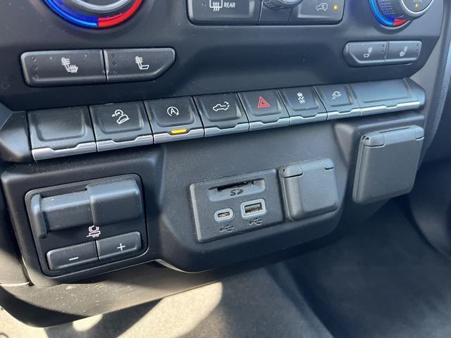 Photo of 2020 Silver Ice Metallic Chevrolet Silverado 1500