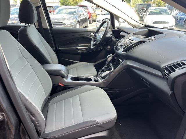 Photo of 2016 Magnetic Ford C-Max Hybrid