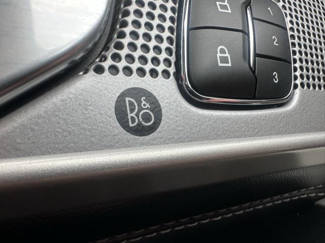 Photo of 2022 Gray Metallic Ford Explorer