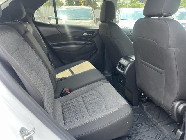 Photo of 2023 Summit White Chevrolet Equinox