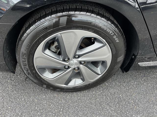 Photo of 2017 Nocturne Black Hyundai Sonata Plug-In Hybrid