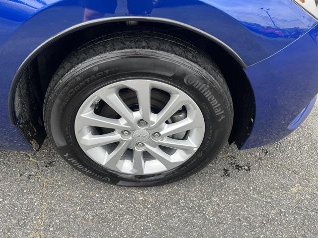Photo of 2022 Admiral Blue Pearl Hyundai Accent