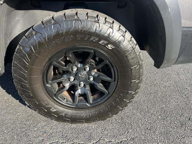 Photo of 2018 Brilliant Black Crystal Pearlcoat RAM 1500