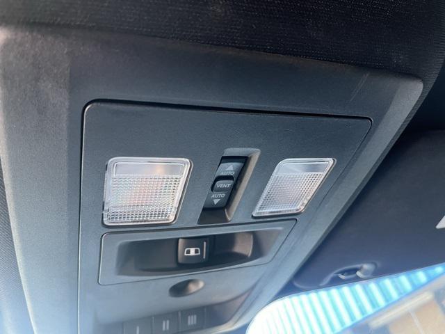Photo of 2018 Brilliant Black Crystal Pearlcoat RAM 1500
