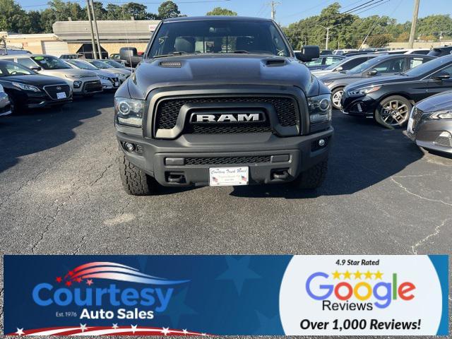 Photo of 2018 Brilliant Black Crystal Pearlcoat RAM 1500