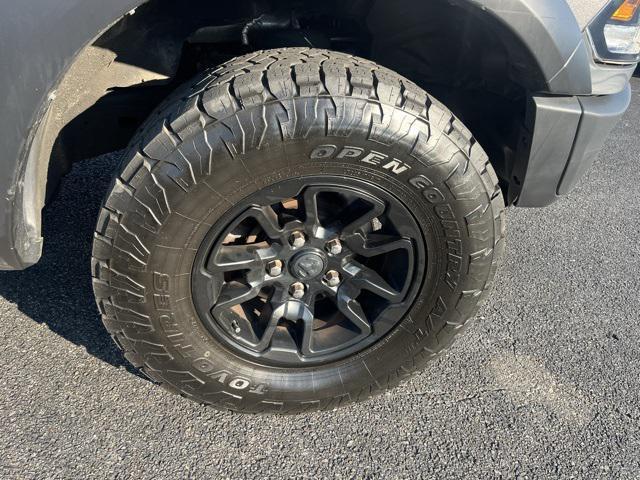 Photo of 2018 Brilliant Black Crystal Pearlcoat RAM 1500