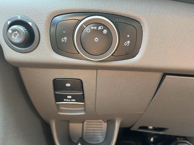 Photo of 2022 Oxford White Ford Transit-250