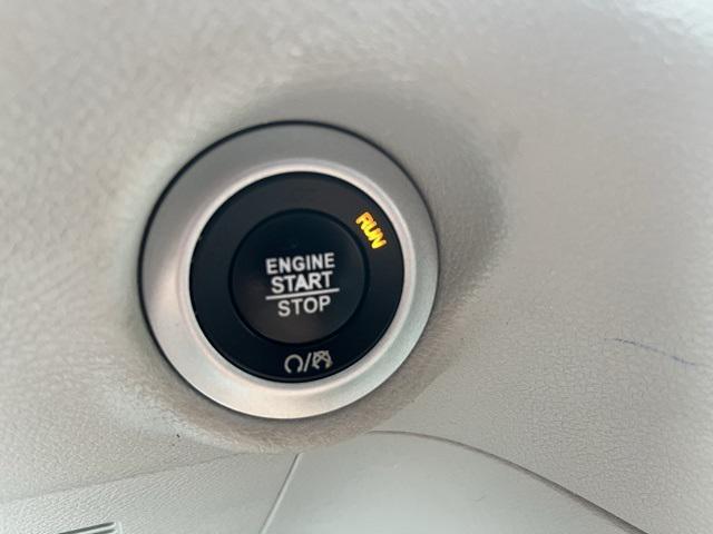 Photo of 2022 Ceramic Gray Clearcoat Chrysler Pacifica