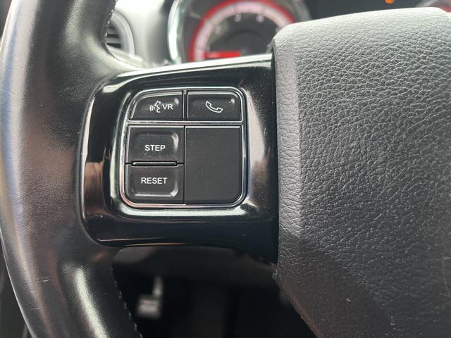 Photo of 2019 Indigo Blue Clearcoat Dodge Grand Caravan