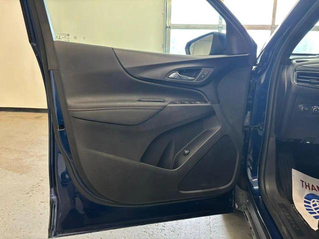 Photo of 2022 Blue Glow Metallic Chevrolet Equinox