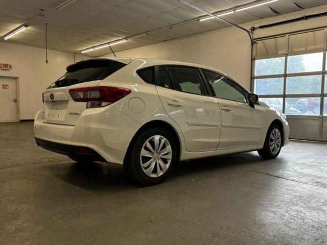 Photo of 2022 Crystal White Pearl Subaru Impreza