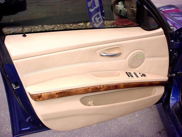 Photo of 2006 Blue BMW 325