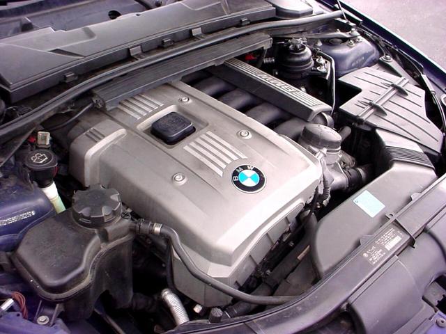 Photo of 2006 Blue BMW 325