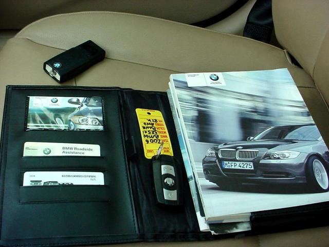 Photo of 2006 Blue BMW 325