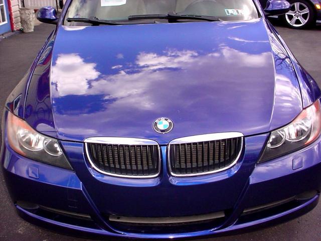 Photo of 2006 Blue BMW 325
