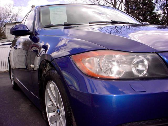 Photo of 2006 Blue BMW 325