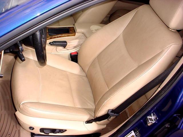 Photo of 2006 Blue BMW 325