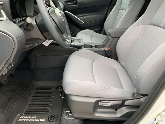 Photo of 2026 Wind Chill Prl Toyota Corolla Hybrid