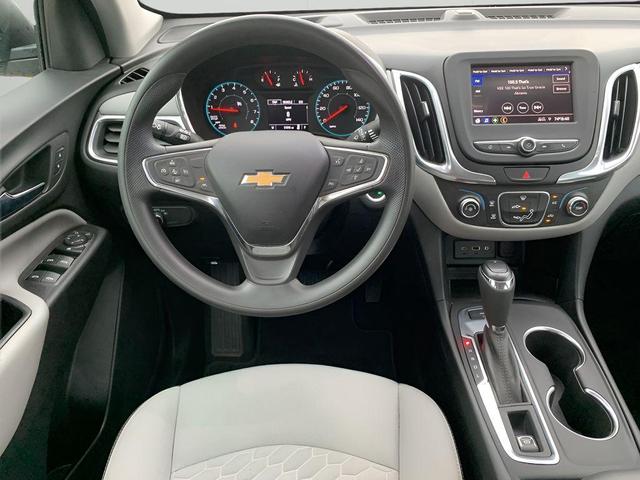 Photo of 2020 Silver Ice Metallic Chevrolet Equinox