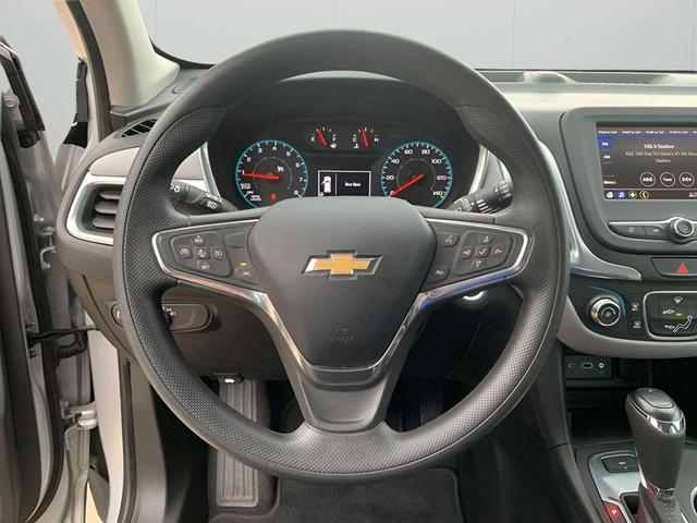 Photo of 2020 Silver Ice Metallic Chevrolet Equinox