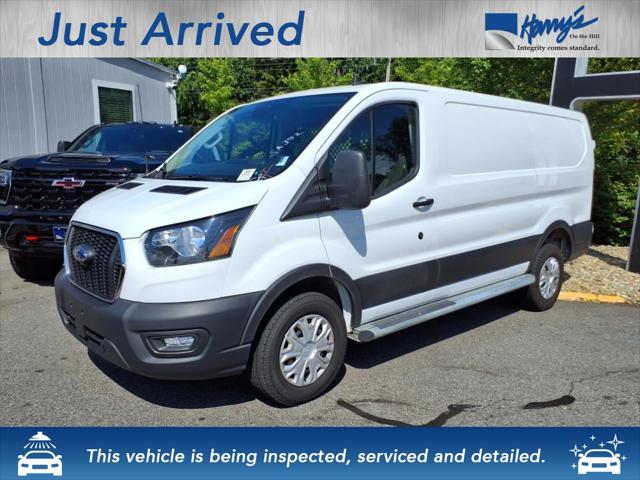 Photo of 2023 Oxford White Ford Transit-250