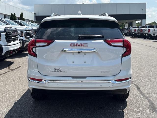 Photo of 2023 White Frost Tricoat GMC Terrain