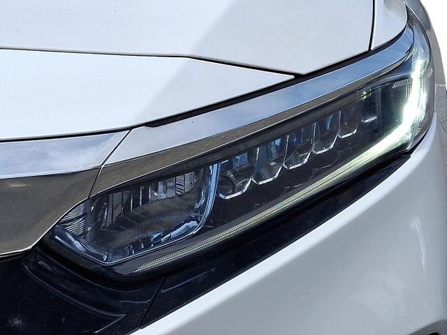 Photo of 2020 Platinum White Pearl Honda Accord Hybrid