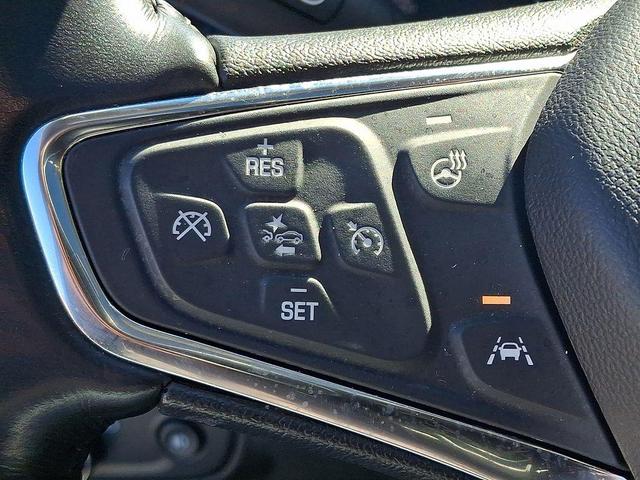 Photo of 2021 Silver Ice Metallic Chevrolet Equinox