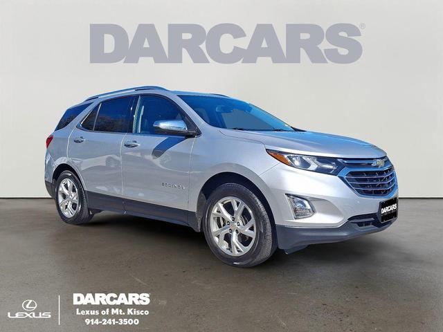 Photo of 2021 Silver Ice Metallic Chevrolet Equinox