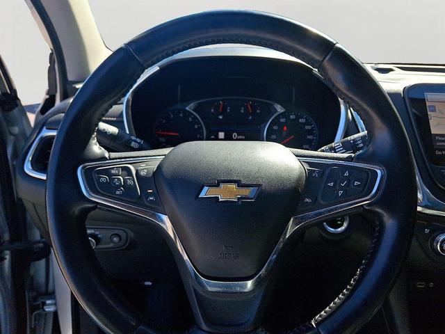 Photo of 2021 Silver Ice Metallic Chevrolet Equinox