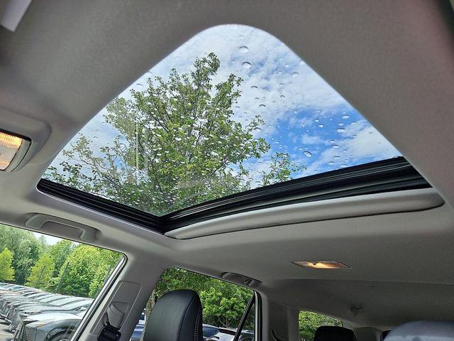 Photo of 2022 Blizzard Pearl Toyota 4Runner