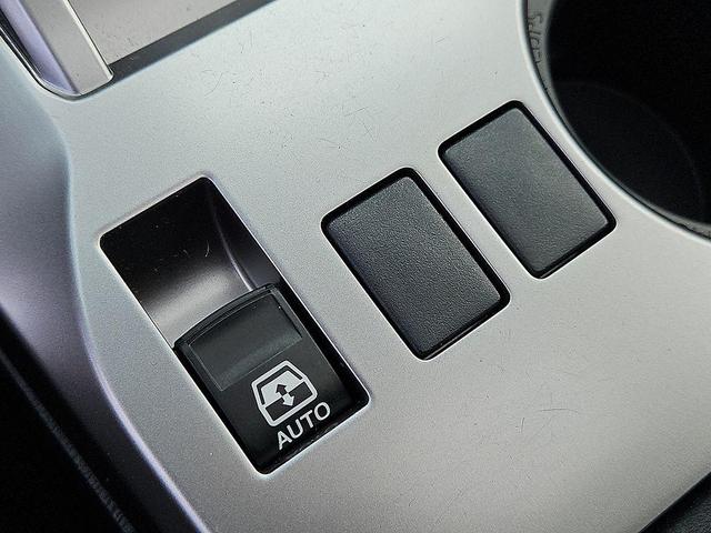 Photo of 2022 Blizzard Pearl Toyota 4Runner