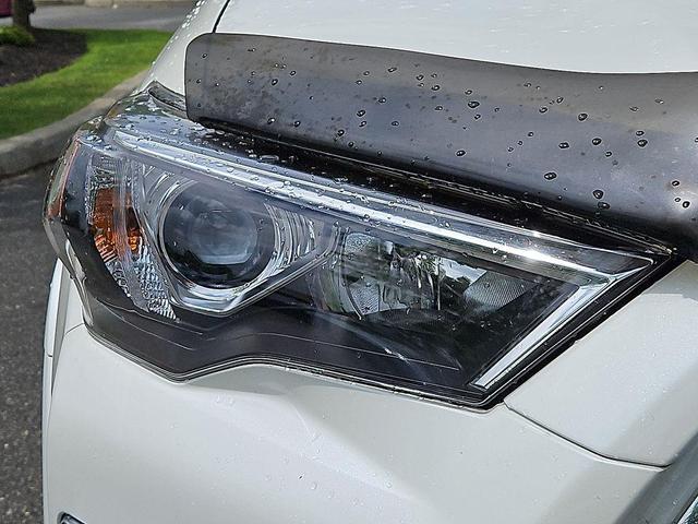 Photo of 2022 Blizzard Pearl Toyota 4Runner