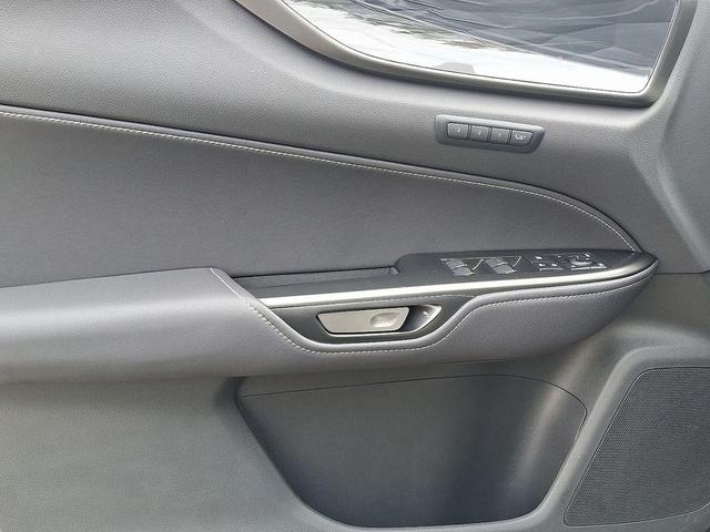 Photo of 2025 Atomic Silver Lexus NX 350