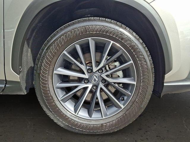 Photo of 2025 Atomic Silver Lexus NX 350