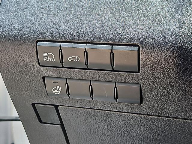 Photo of 2020 Eminent White Pearl Lexus RX 350