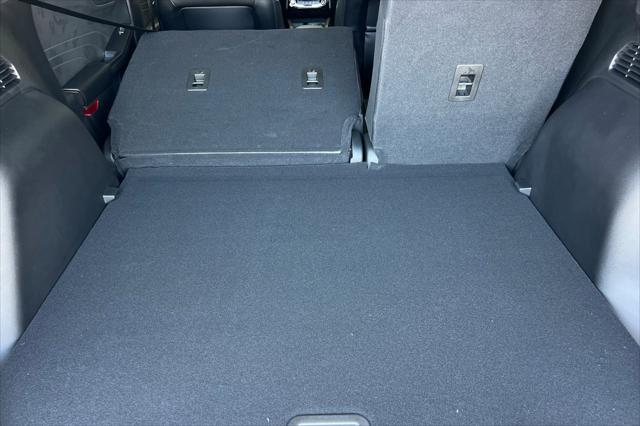 Photo of 2023 Star White Metallic Tri-Coat Ford Escape