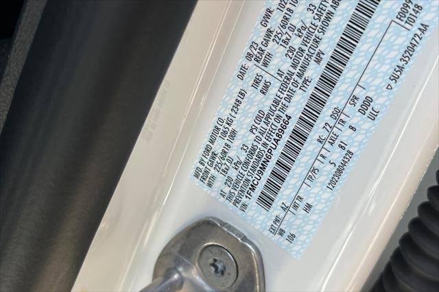 Photo of 2023 Star White Metallic Tri-Coat Ford Escape