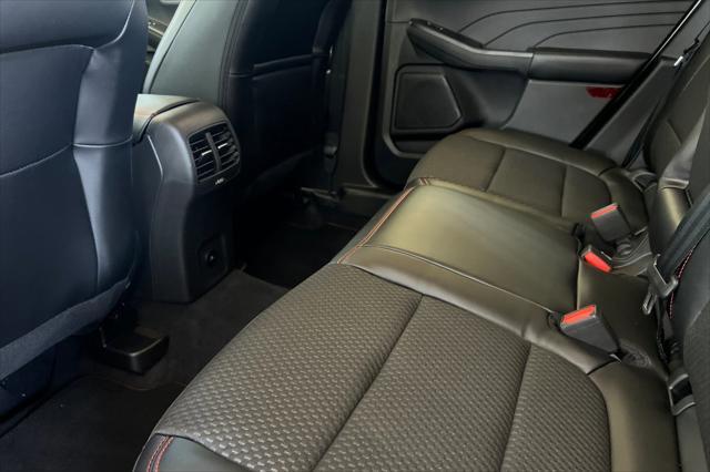 Photo of 2023 Star White Metallic Tri-Coat Ford Escape