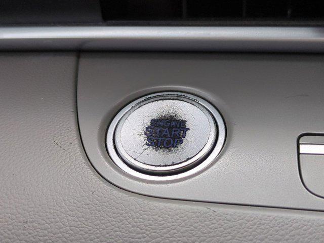 Photo of 2023 Onyx Black Hyundai ELANTRA