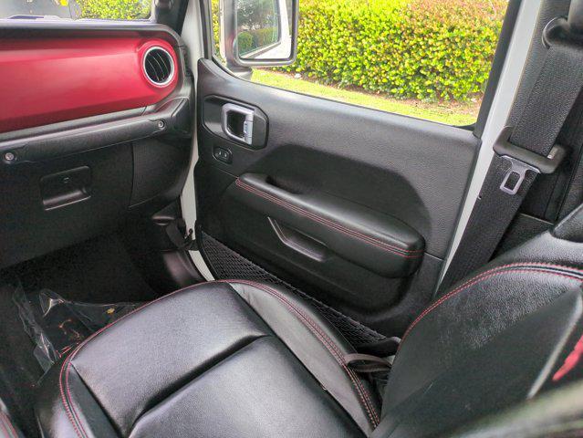 Photo of 2023 Bright White Clearcoat Jeep Gladiator