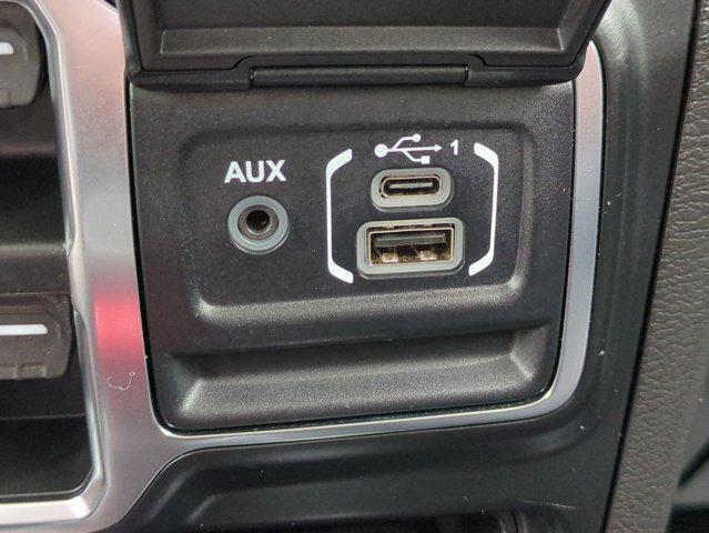 Photo of 2023 Bright White Clearcoat Jeep Gladiator