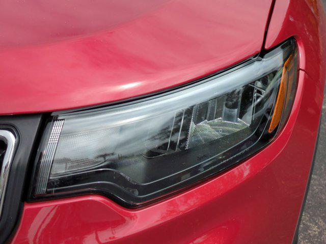 Photo of 2025 Red Hot Pearlcoat Jeep Compass