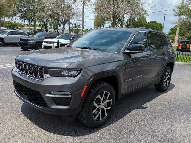 Photo of 2025 Baltic Gray Metallic Clearcoat Jeep Grand Cherokee
