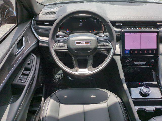 Photo of 2025 Baltic Gray Metallic Clearcoat Jeep Grand Cherokee