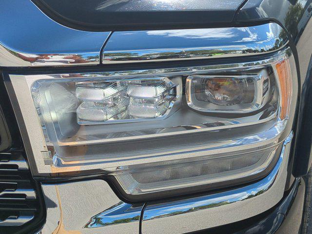 Photo of 2023 Diamond Black Crystal Pearlcoat RAM 2500