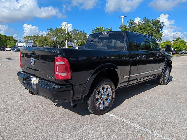 Photo of 2023 Diamond Black Crystal Pearlcoat RAM 2500
