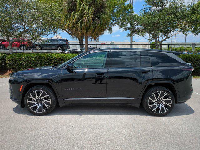 Photo of 2025 Diamond Black Crystal Pearlcoat Jeep Wagoneer S
